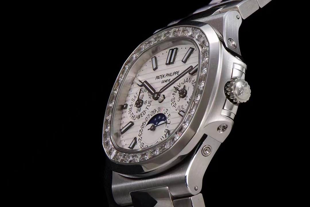 TW s new Patek Philippe 5740/1G-001