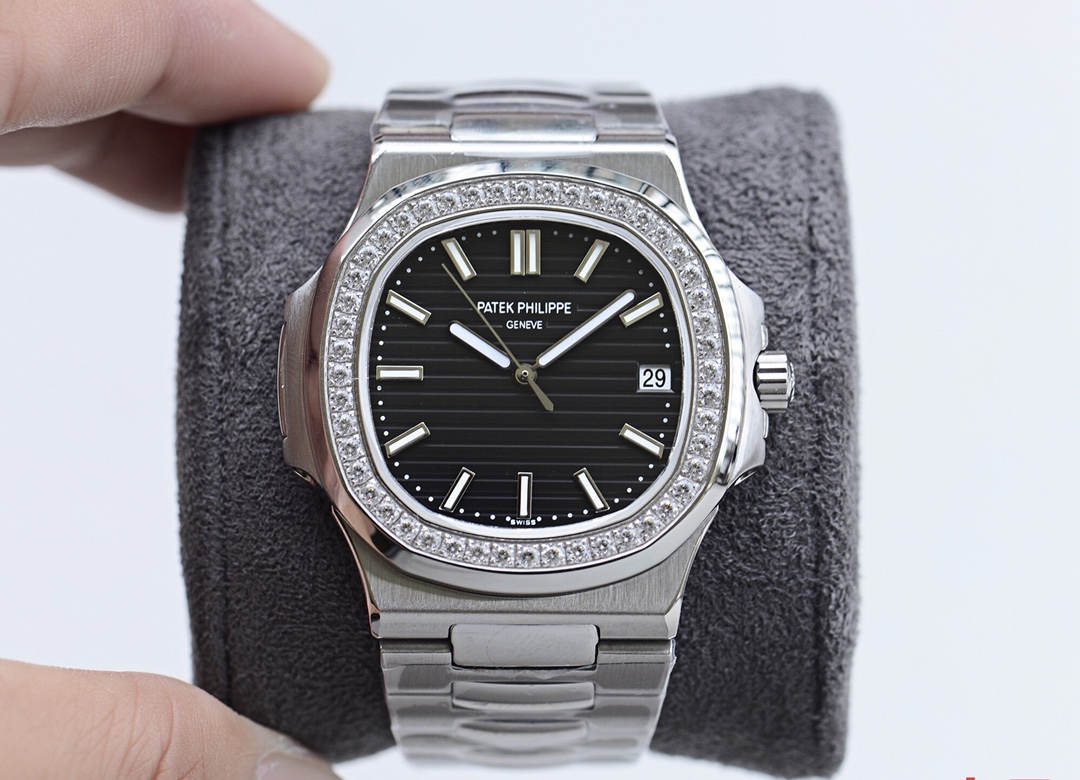 Patek Philippe. Elegant Sports Series 5711