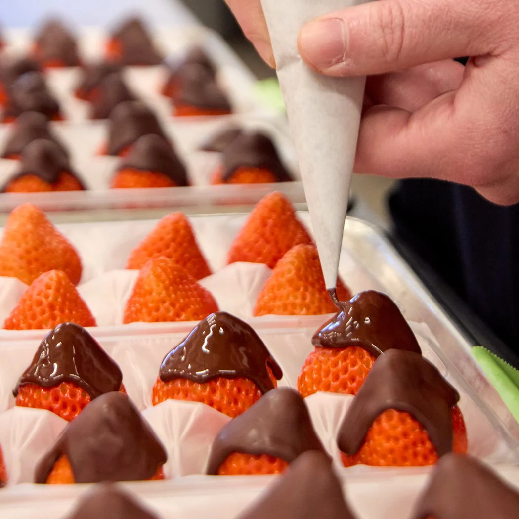 Chocolate-Drizzled Berries