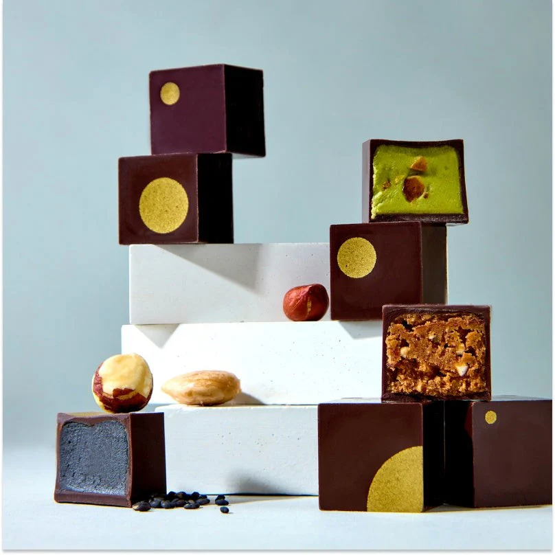 Giftwrapped Single-Origin Praliné Collection