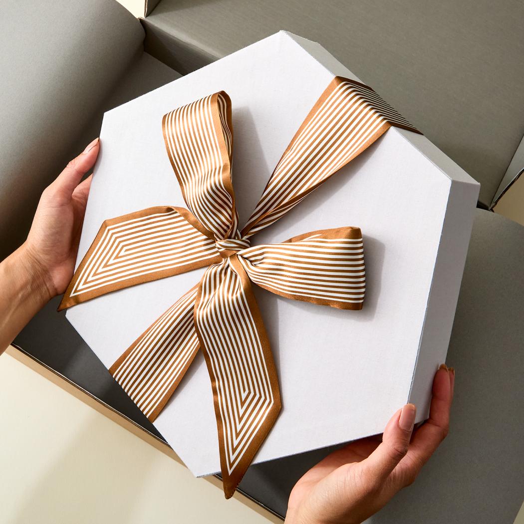 Signature Hot Chocolate Mix Trio & Marshmallows