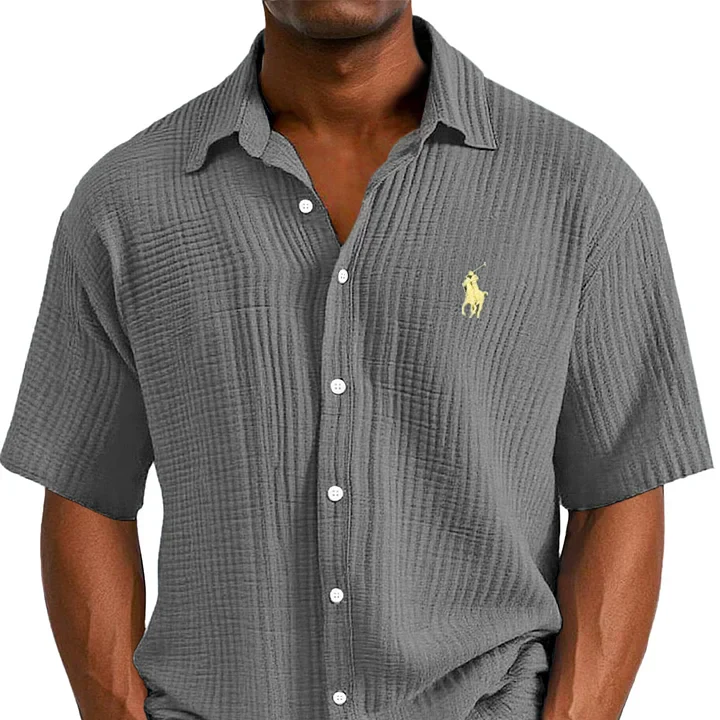 Camisa masculina casual, solta e confortável, texturizada, de manga curta