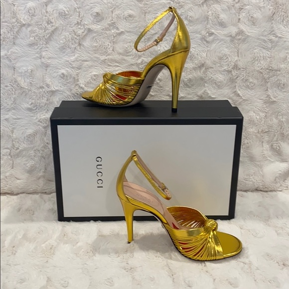 Gu* high heels
