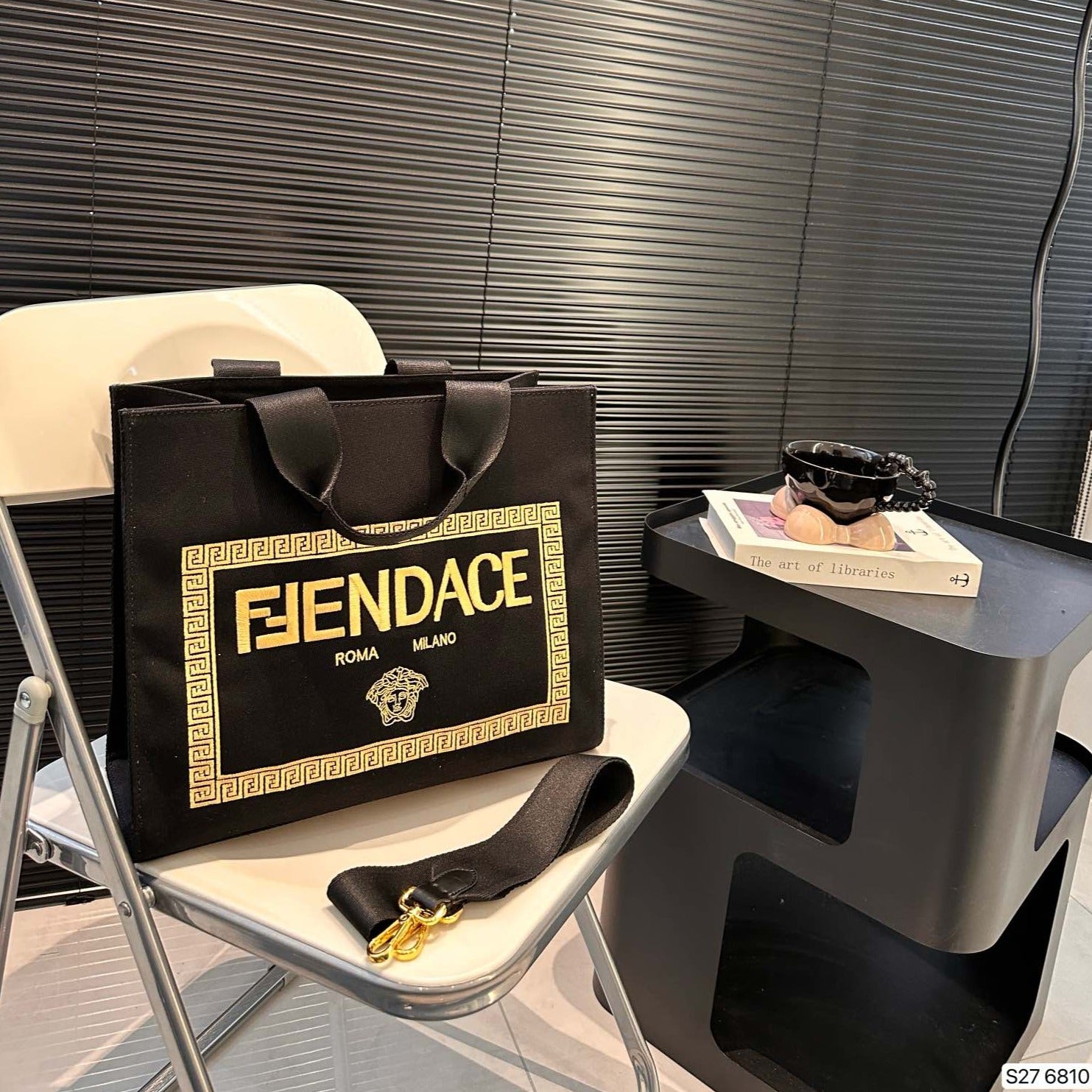 Collaboration, the innovation of fashion houses.