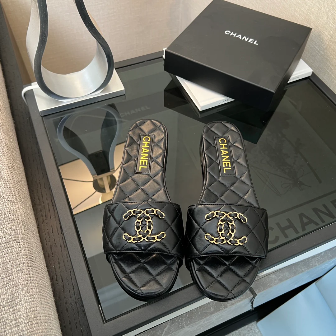 Sandals 饾悅饾悋*饾悕饾悇饾悑饾煇4s Slippers