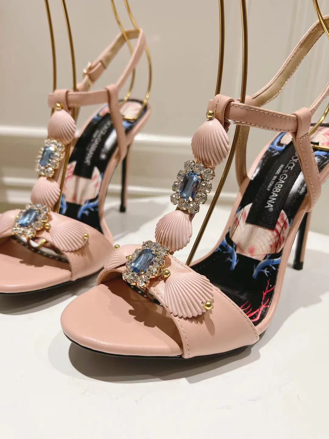 Dolc* & Gabb* 24 new high-heeled sandals