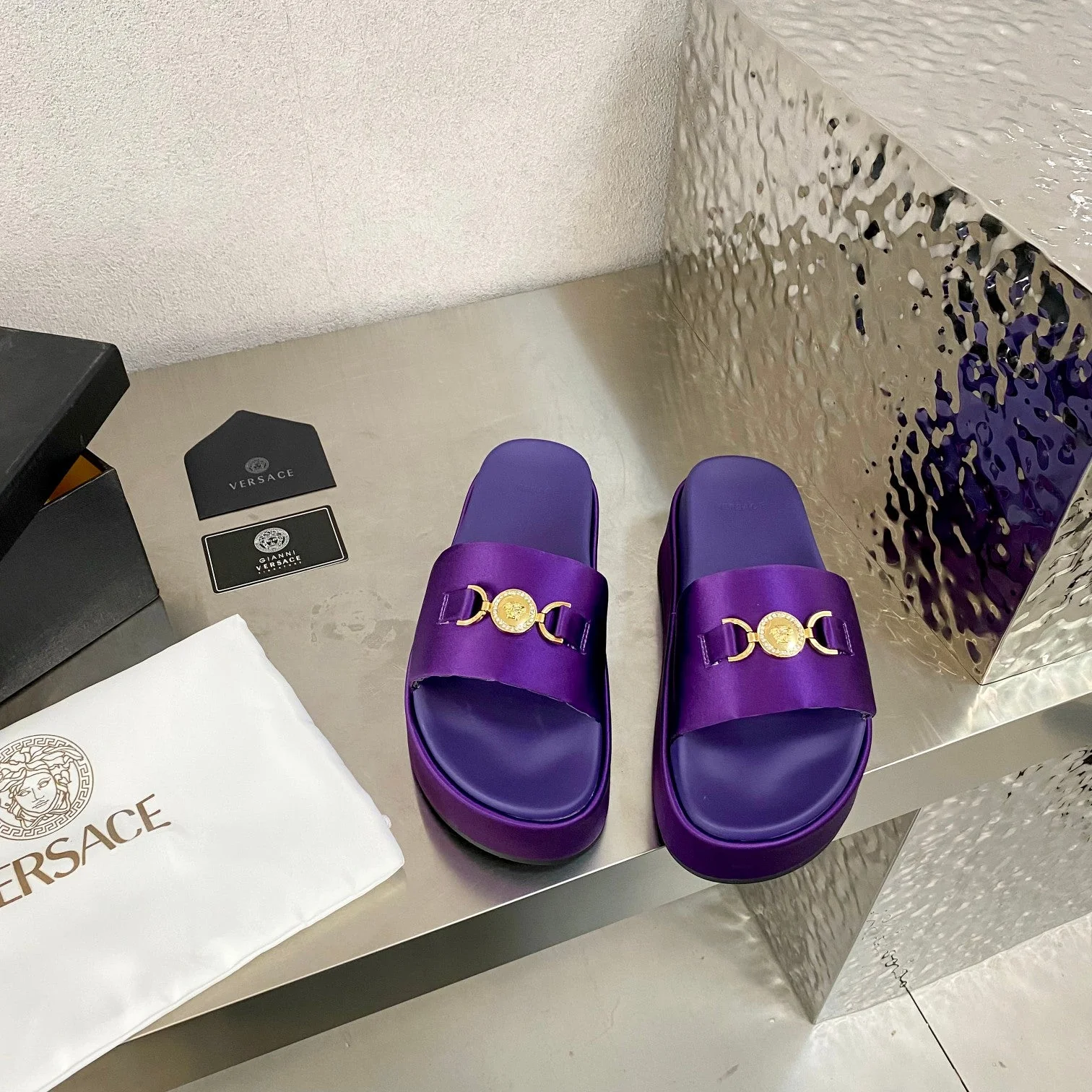 New waterproof platform VIP1:1