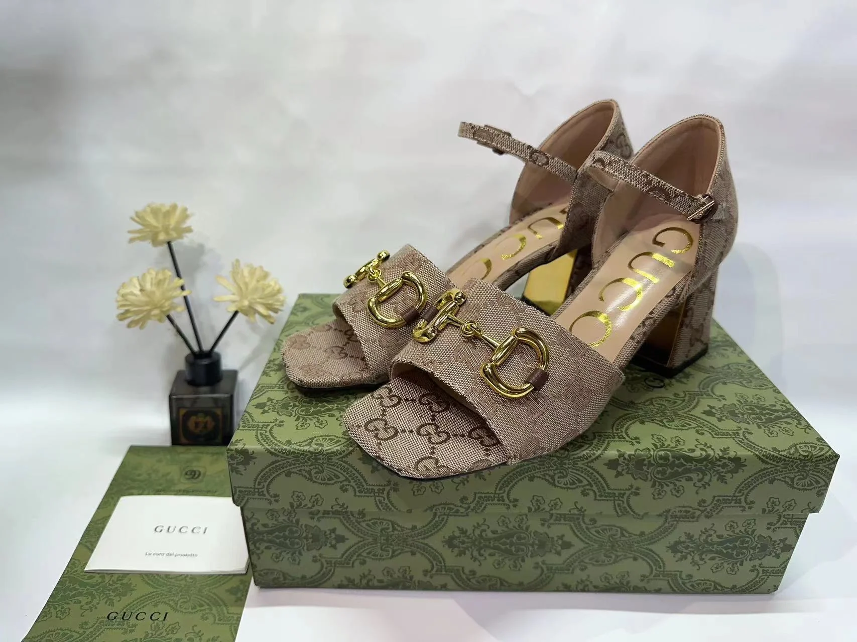 New CU summer hollow sandals
