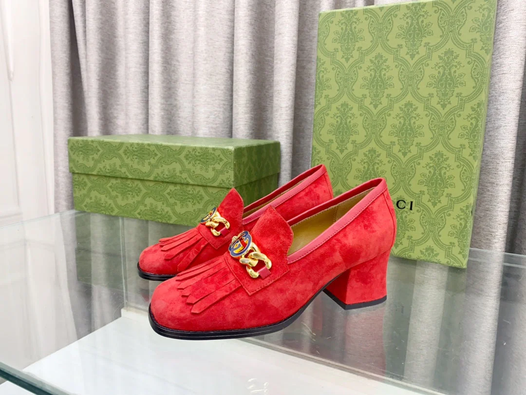 GU* 24 new tassel shoes