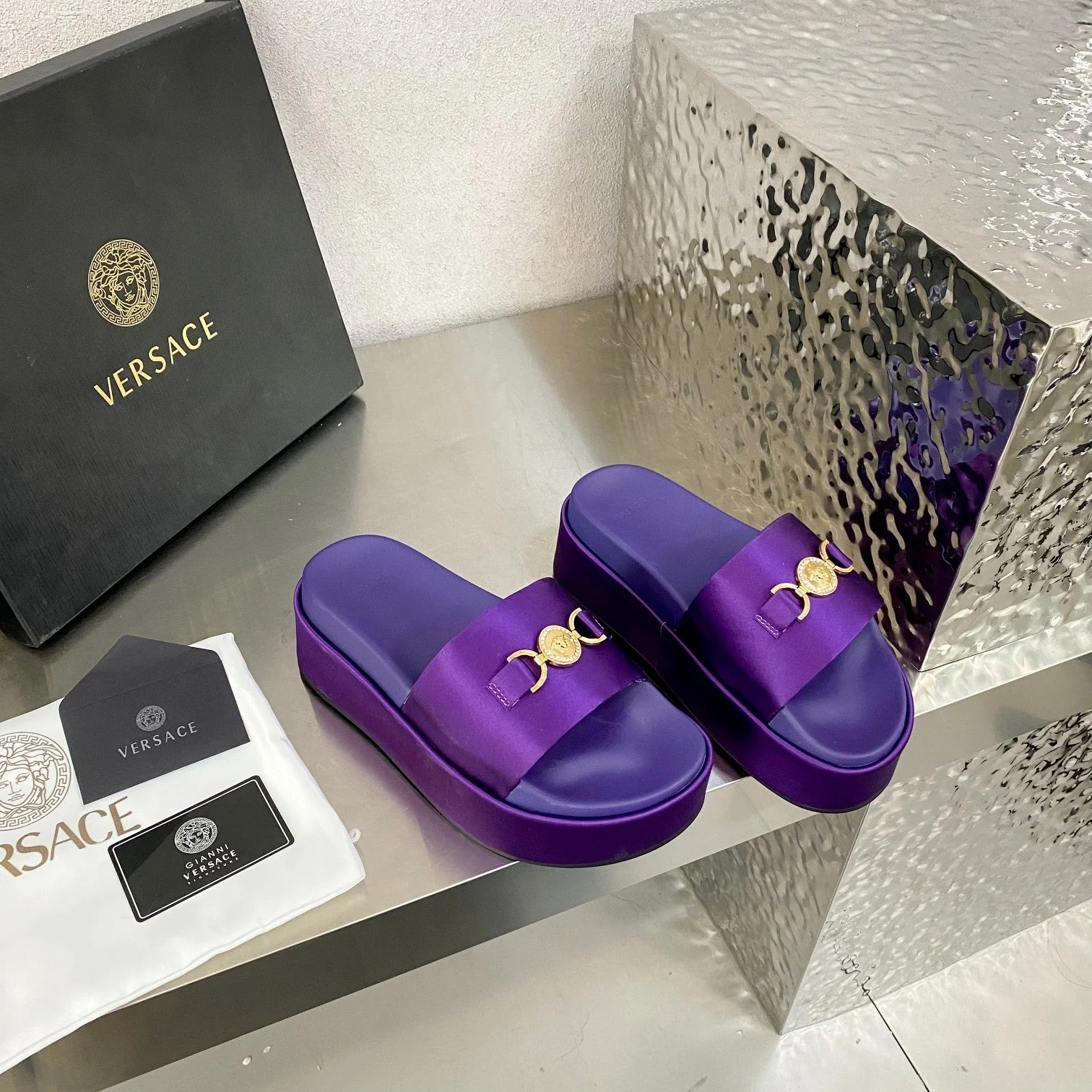 New waterproof platform VIP1:1