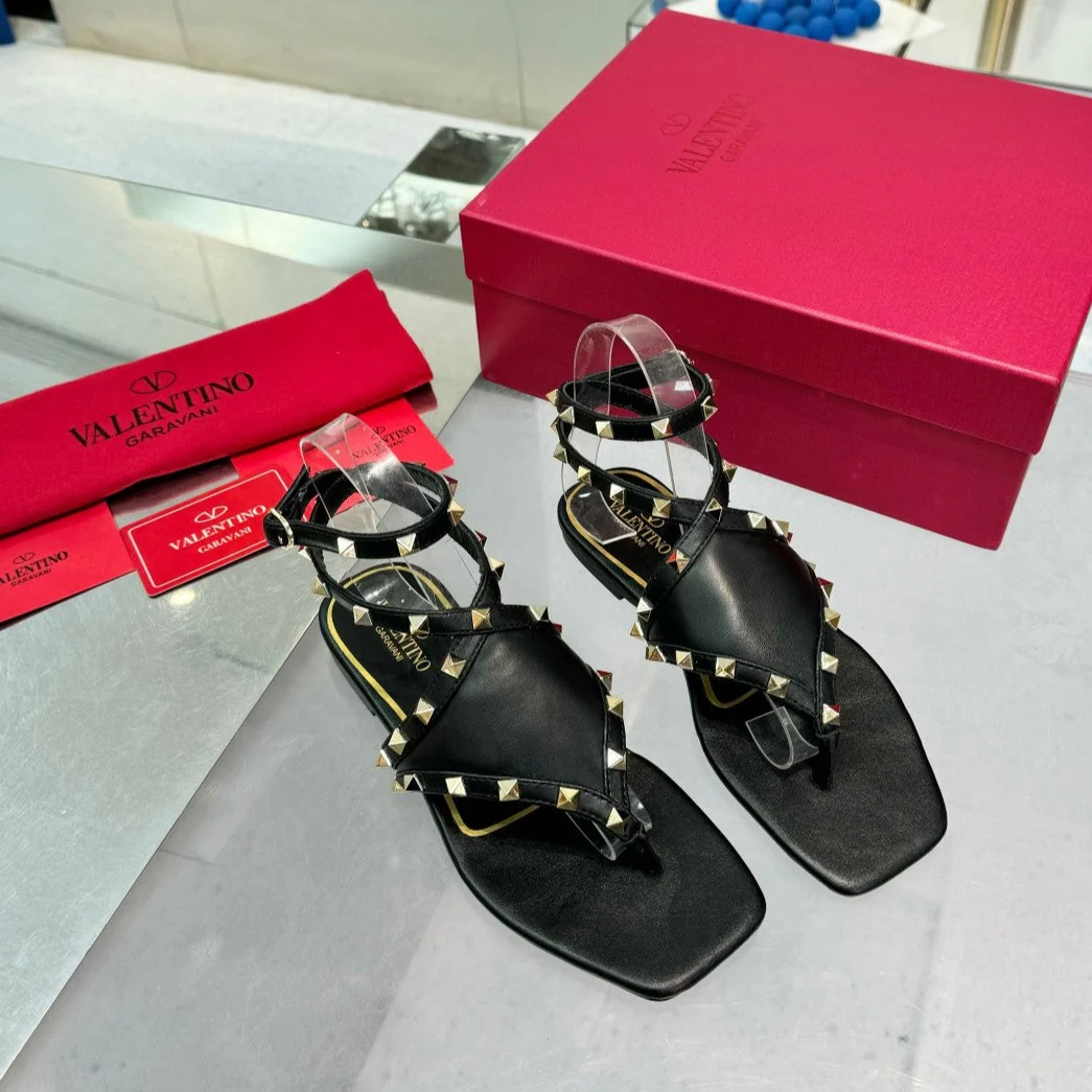 Valentino* 24 new flat sandals with rivets and hollowed-out back 1:1 VIP