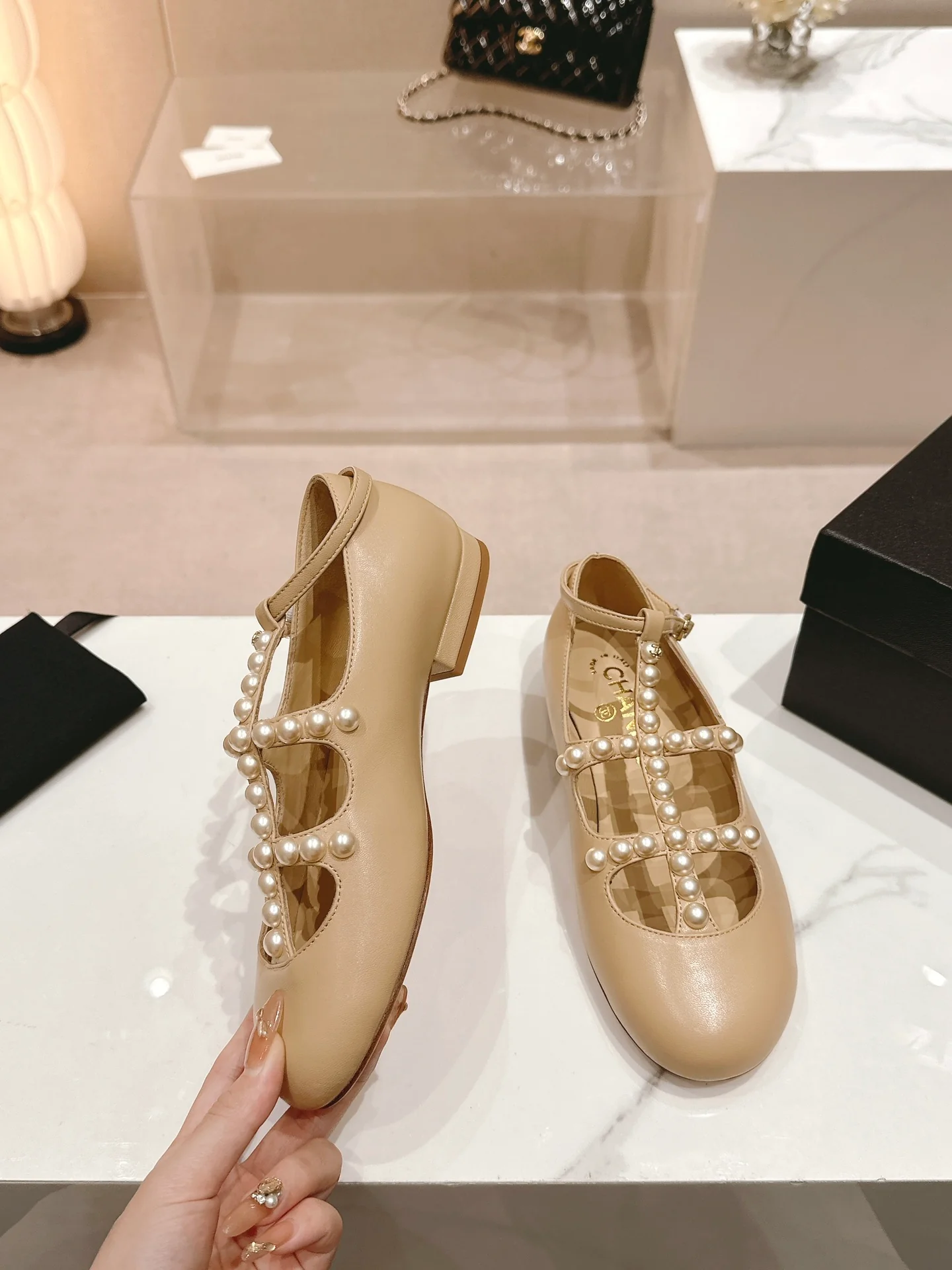 Black24SS Chanel Chanel馃寙Latest pearl-decorated Mary Jane shoes The best casual series of the season VIP 1:1