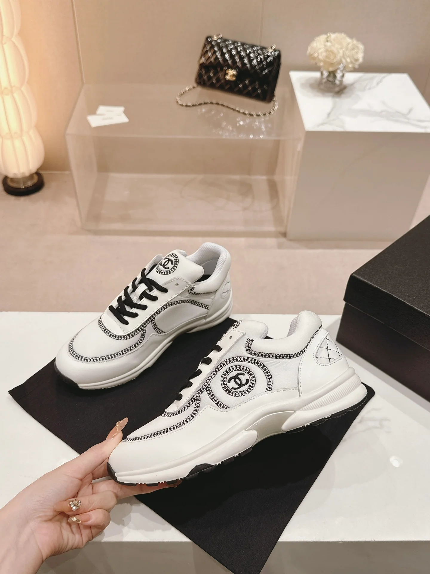 Summer Colorful 馃寛Breathable Ultra Lightweight Sneakers馃憻 Chanel VIP 1:1