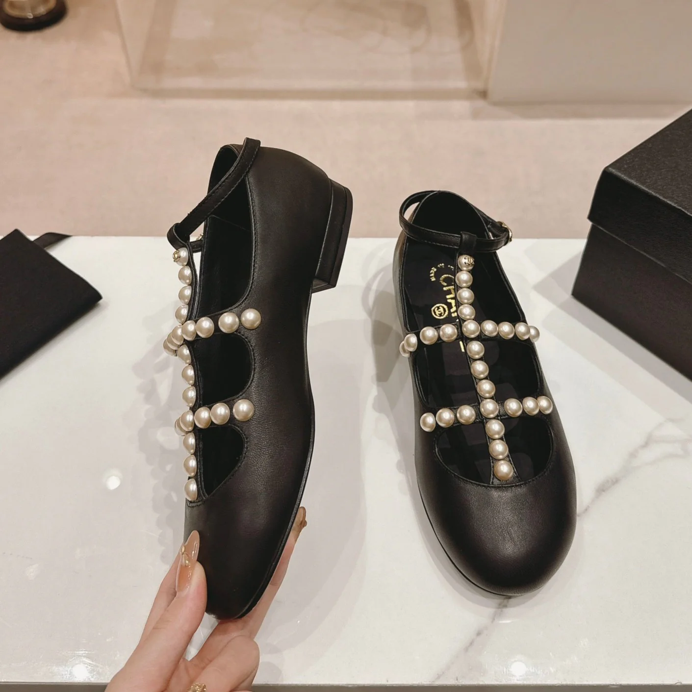 Black24SS Chanel Chanel馃寙Latest pearl-decorated Mary Jane shoes The best casual series of the season VIP 1:1