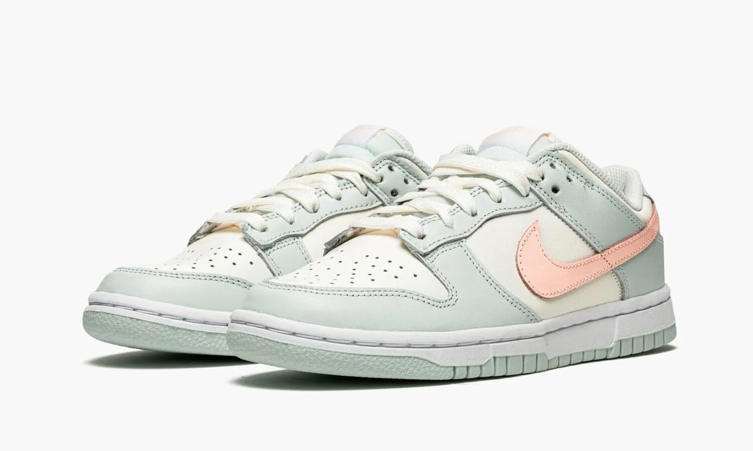NIKE DUNK LOW Barely Green - NeoLux