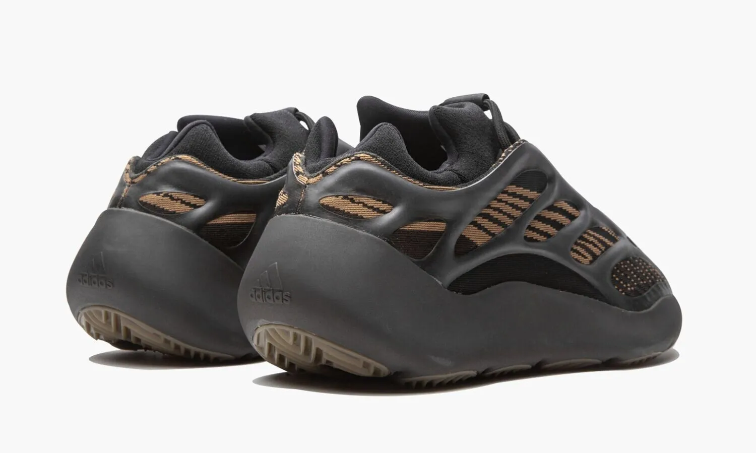 YEEZY 700 V3 Clay Brown - NeoLux