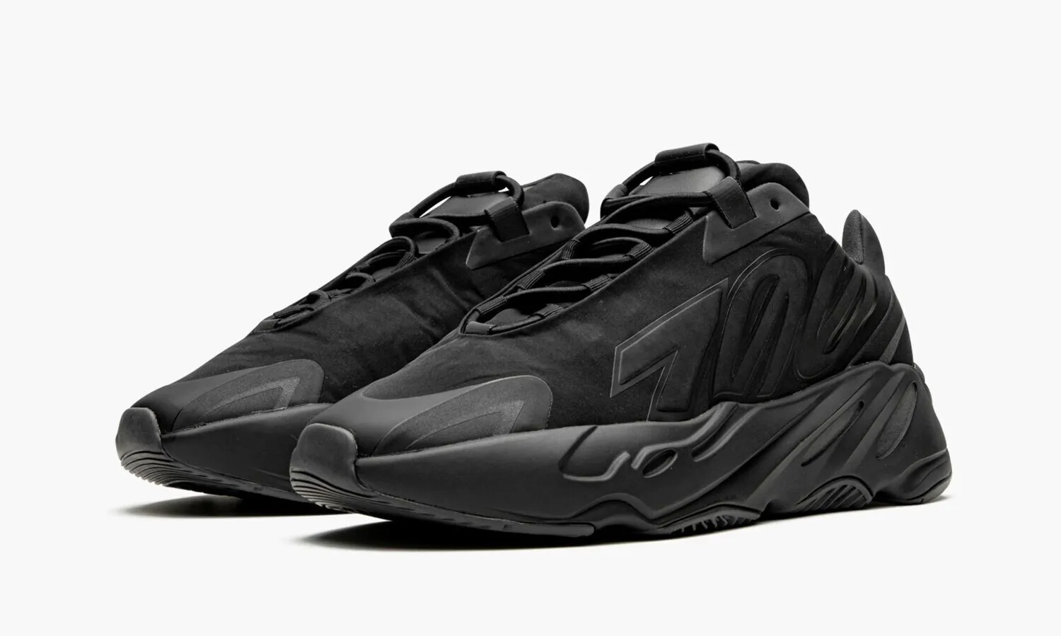YEEZY BOOST 700 MNVN Triple Black - NeoLux