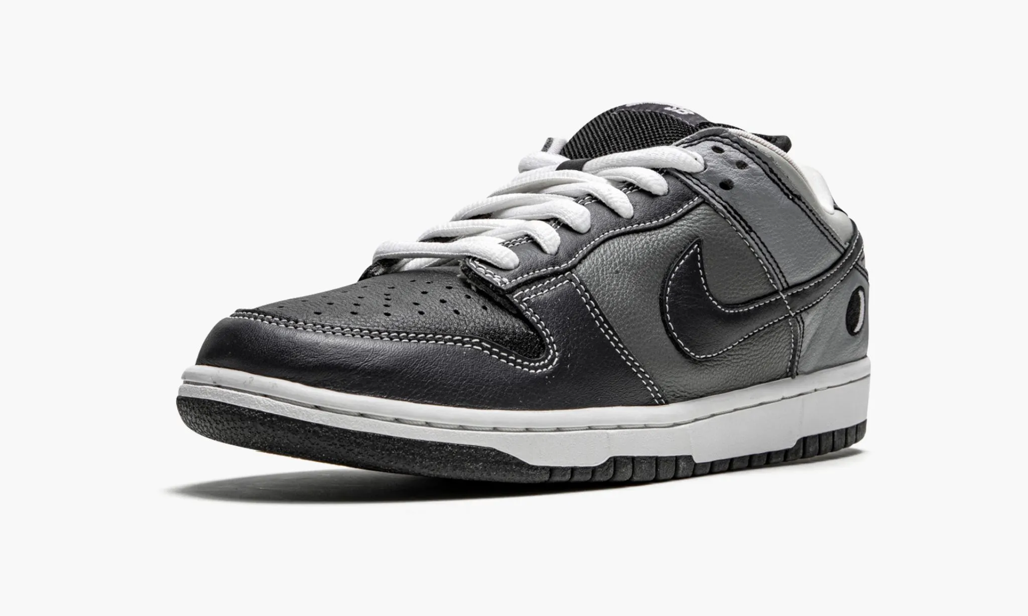NIKE SB DUNK LOW Lunar Eclipse East - NeoLux