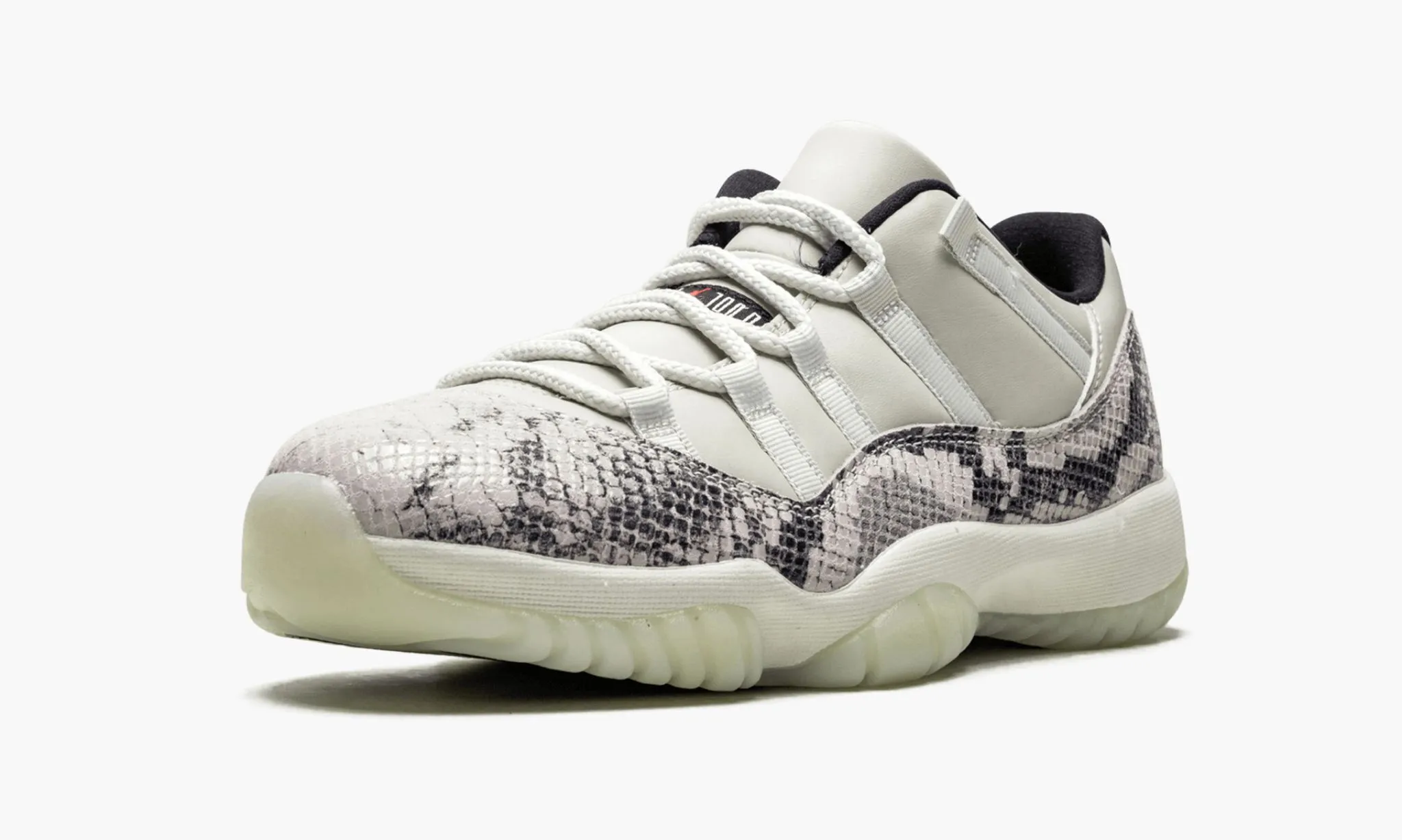 JORDAN 11 RETRO LOW Light Bone Snakeskin - NeoLux