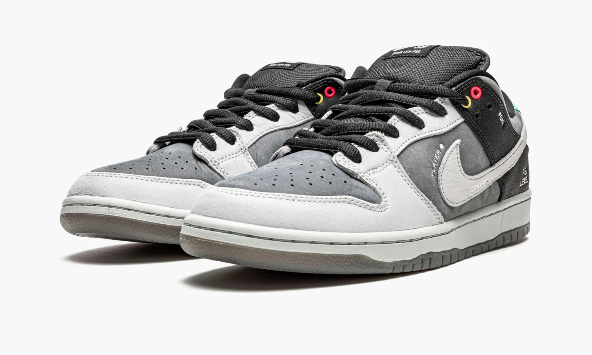 NIKE SB DUNK LOW PRO ISO VX1000 - NeoLux