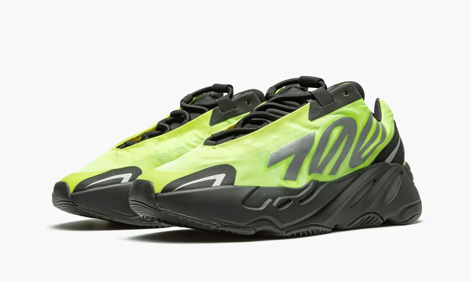YEEZY BOOST 700 MNVN Phosphor - NeoLux