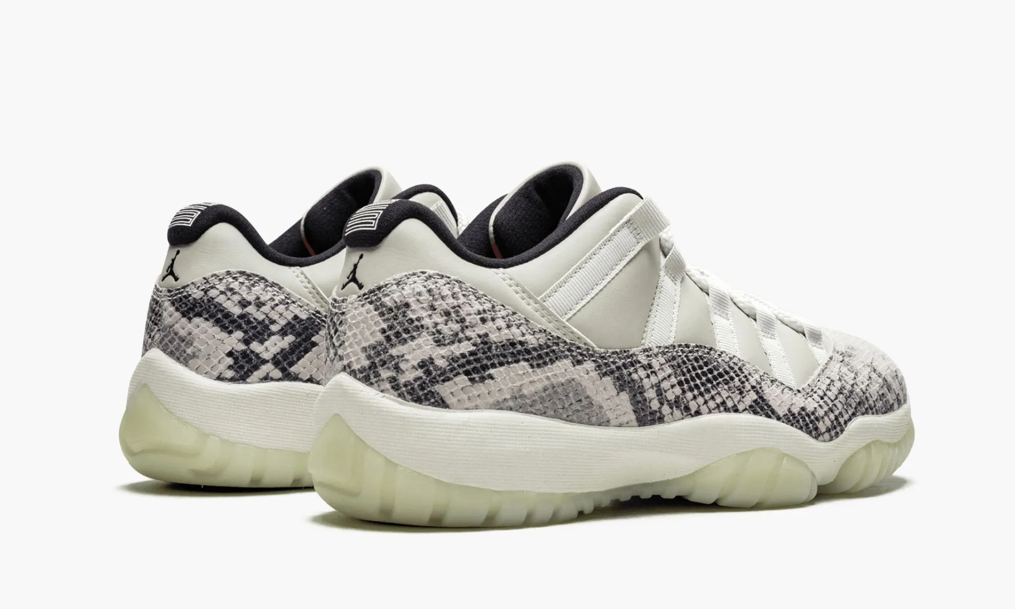 JORDAN 11 RETRO LOW Light Bone Snakeskin - NeoLux