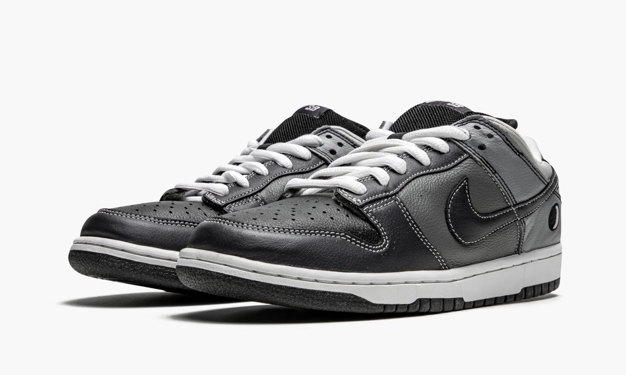NIKE SB DUNK LOW Lunar Eclipse East - NeoLux