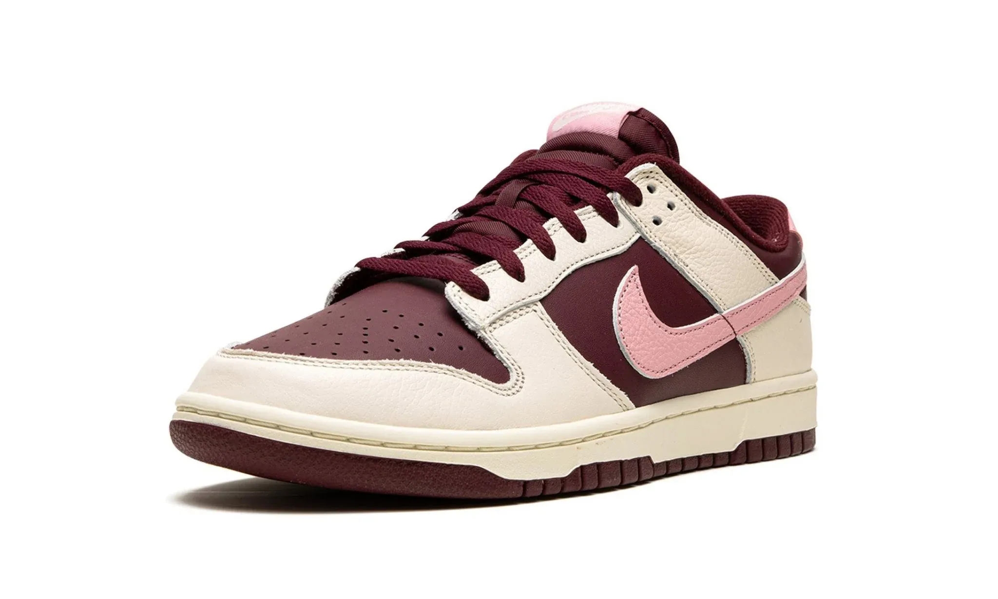 NIKE DUNK LOW RETRO PRM Valentine's Day 2023 - NeoLux