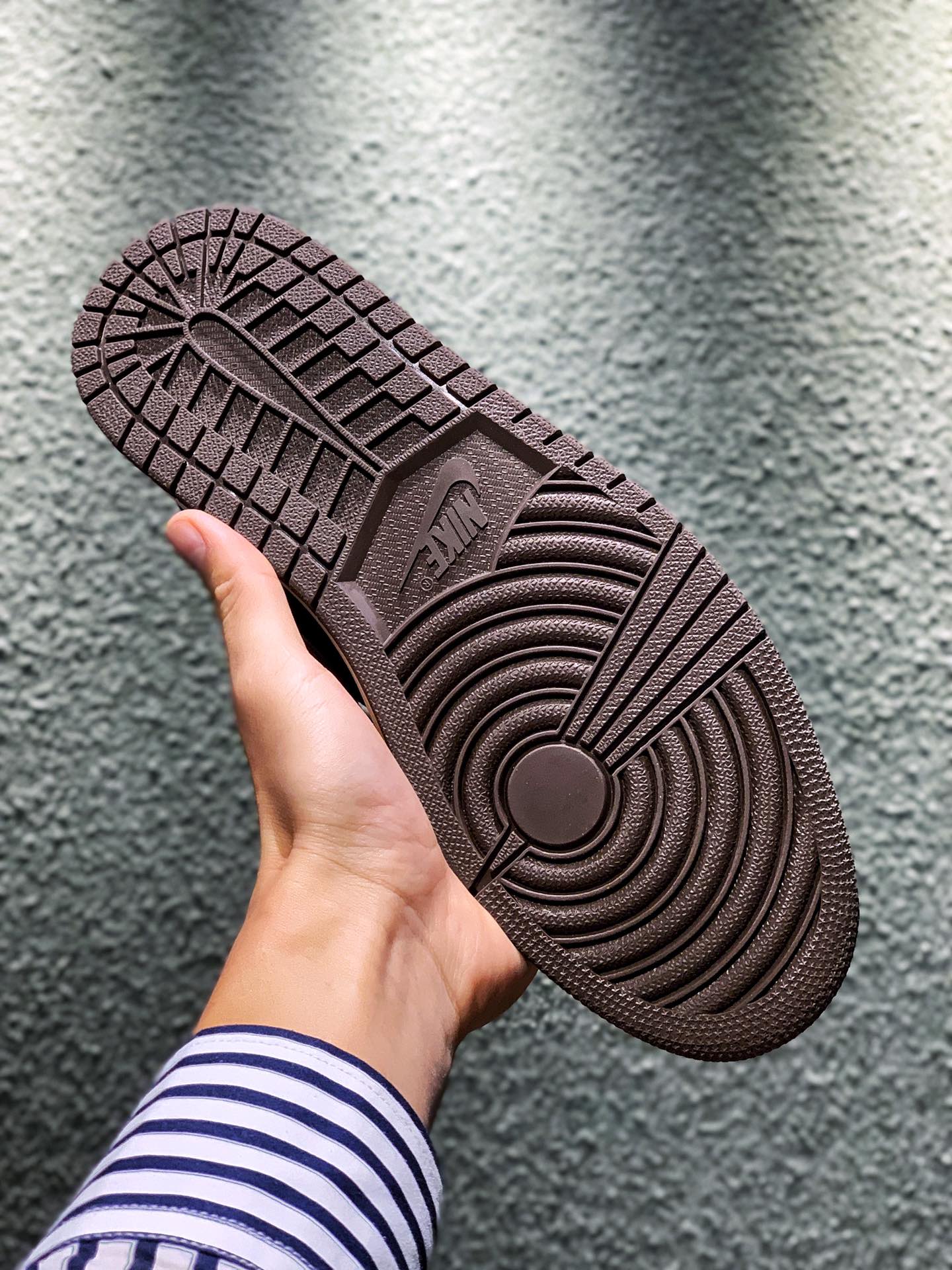 JORDAN 1 HIGH OG TS SP Travis Scott - NeoLux