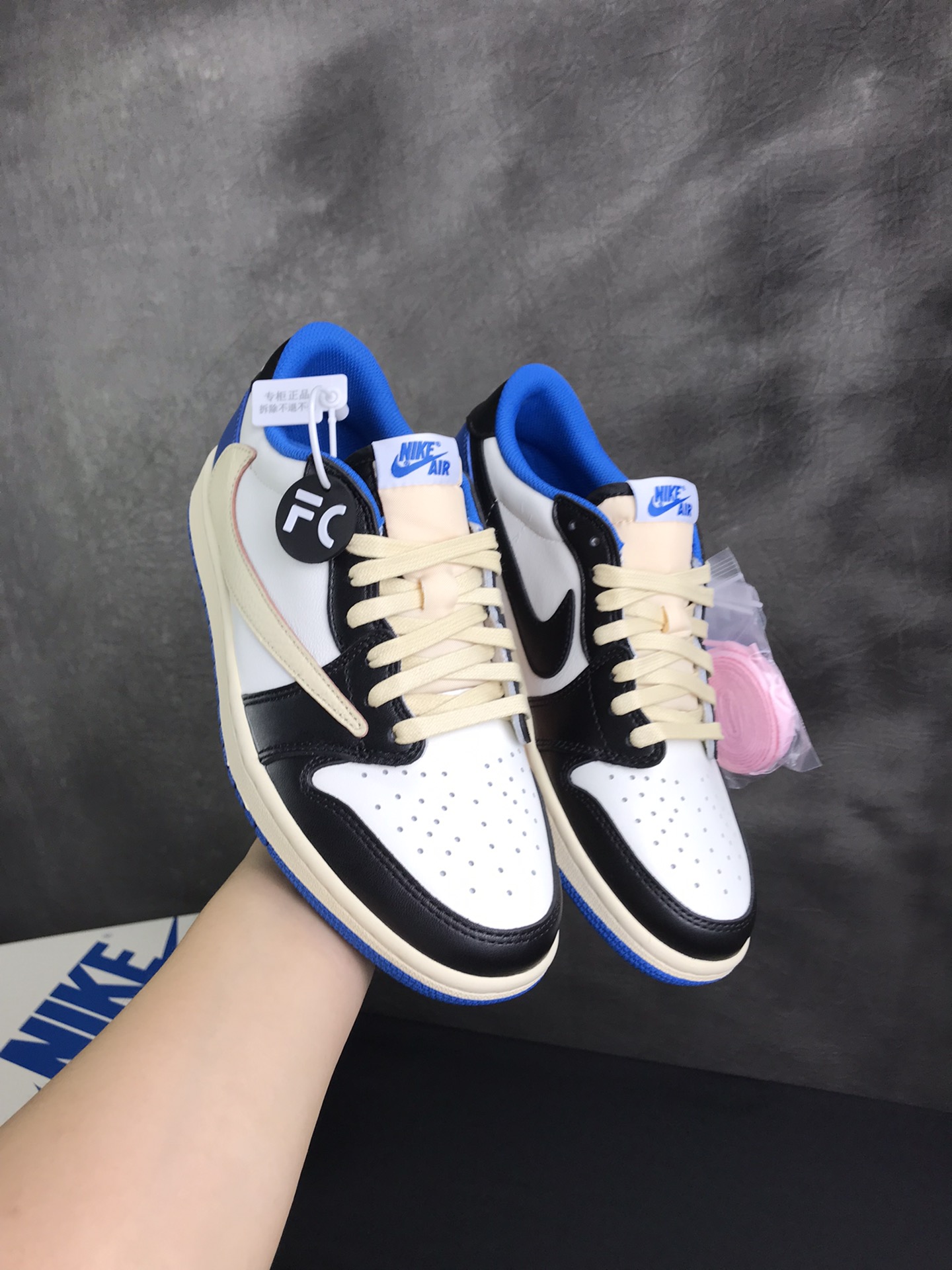 Jordan 1 Low Fragment x Travis Scott - NeoLux