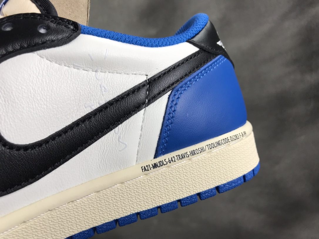 Jordan 1 Low Fragment x Travis Scott - NeoLux