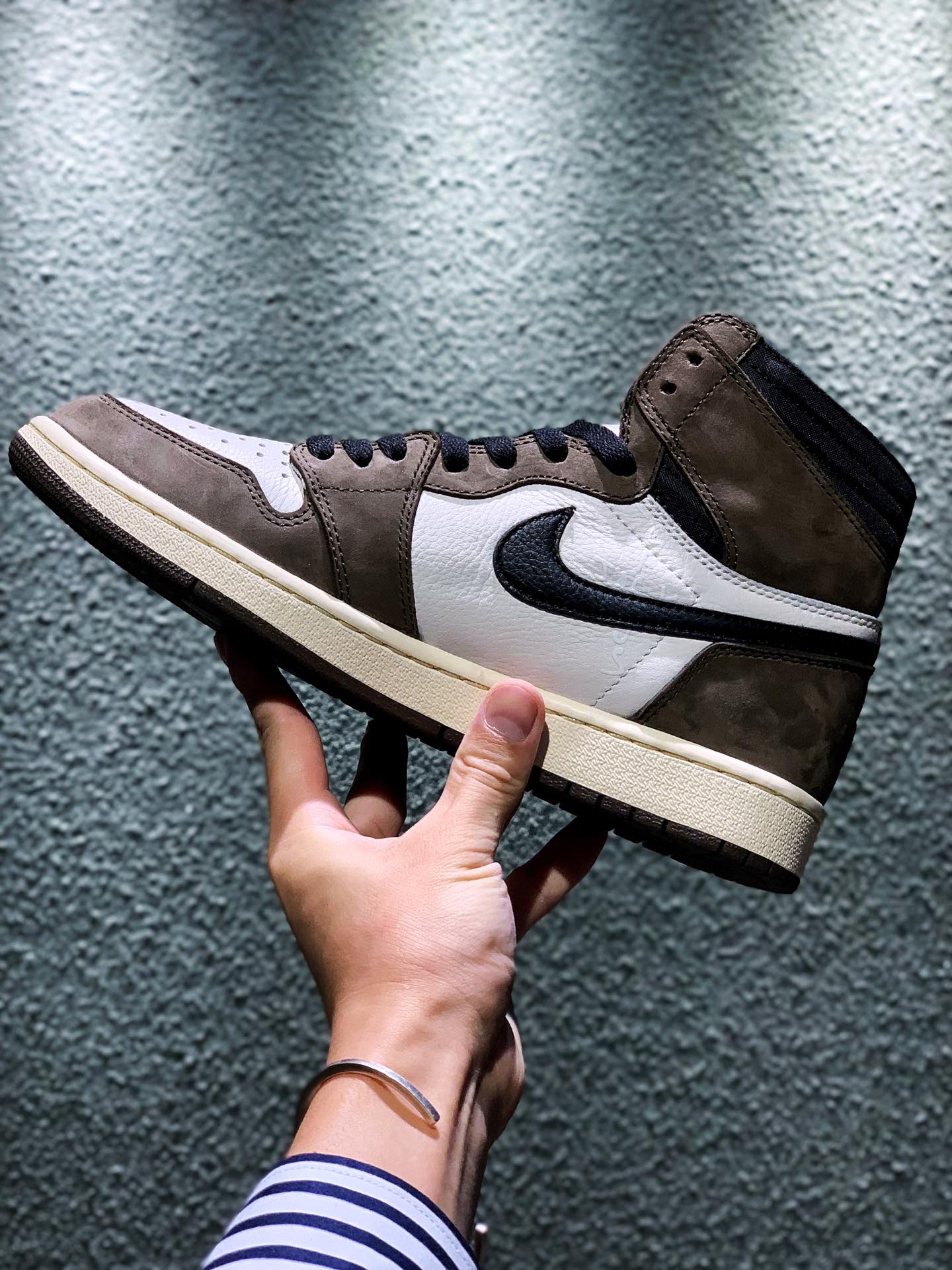 JORDAN 1 HIGH OG TS SP Travis Scott - NeoLux