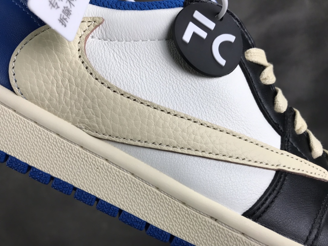 Jordan 1 Low Fragment x Travis Scott - NeoLux