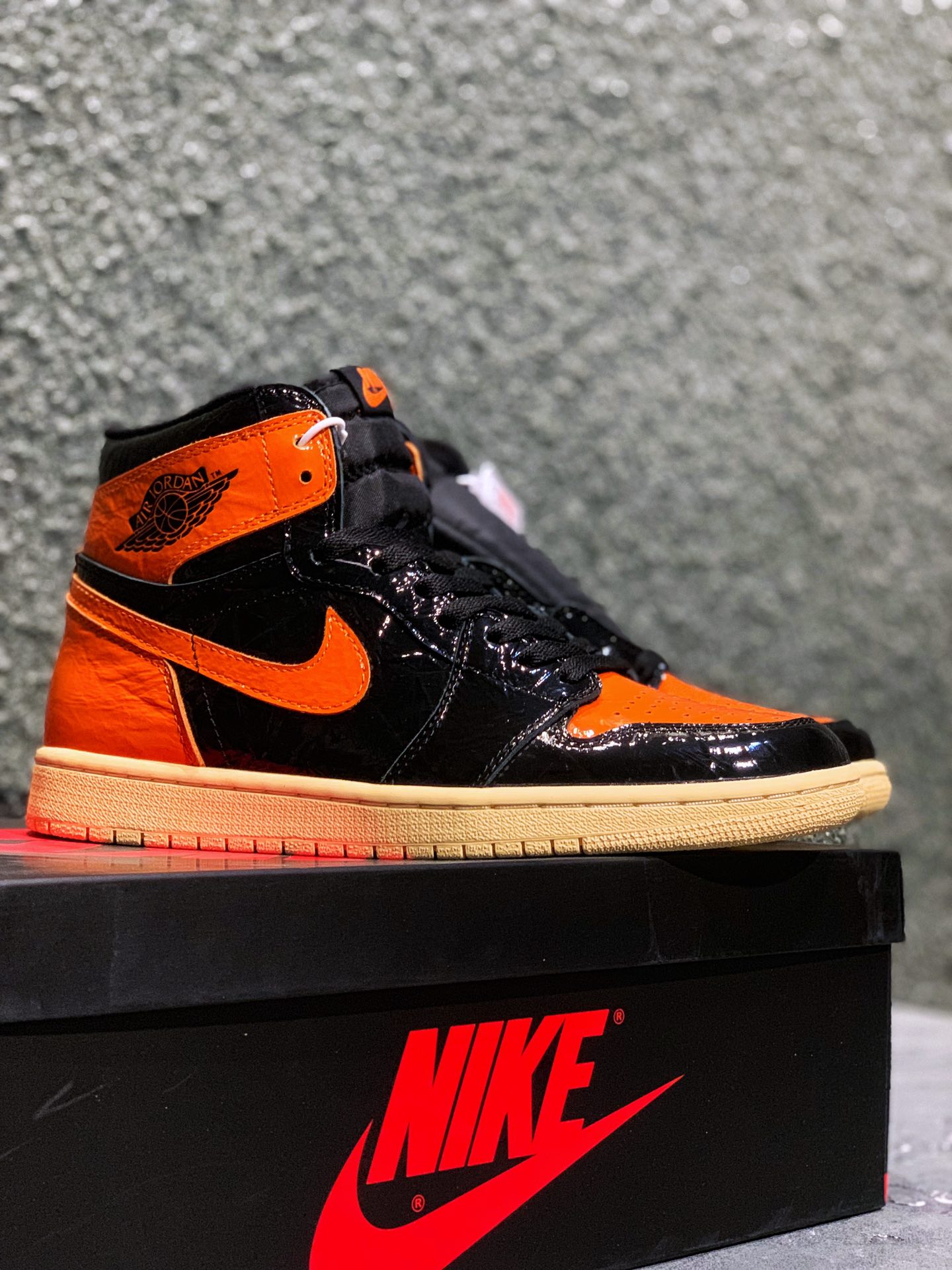 JORDAN 1 RETRO HIGH OG Shattered Backboard 3.0 - NeoLux