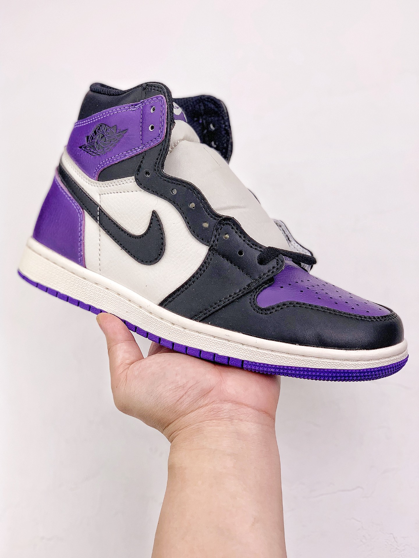 JORDAN 1 RETRO HIGH OG Royal Toe - NeoLux