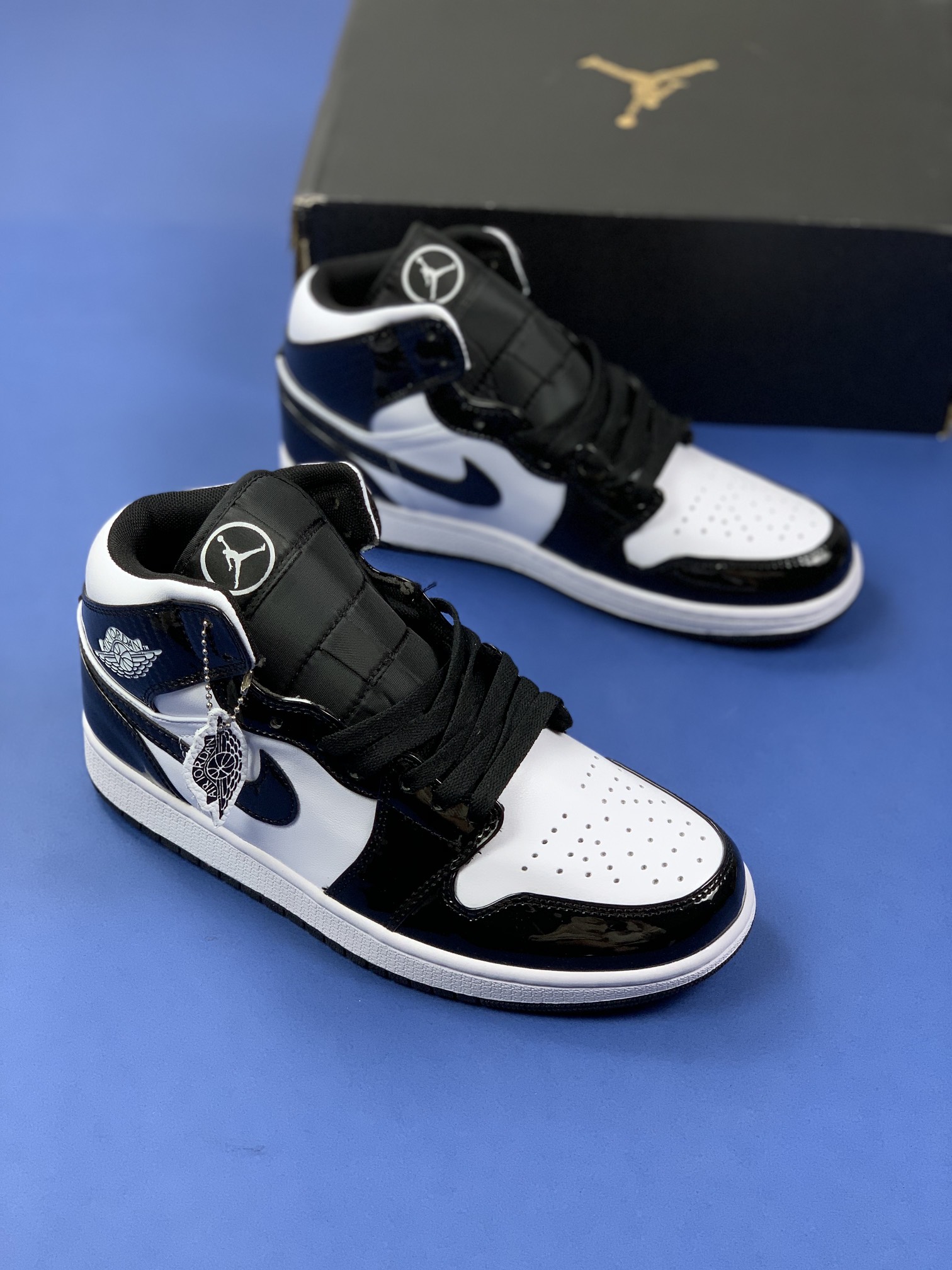 Air Jordan 1 MID SE ASW “Black and White” - NeoLux