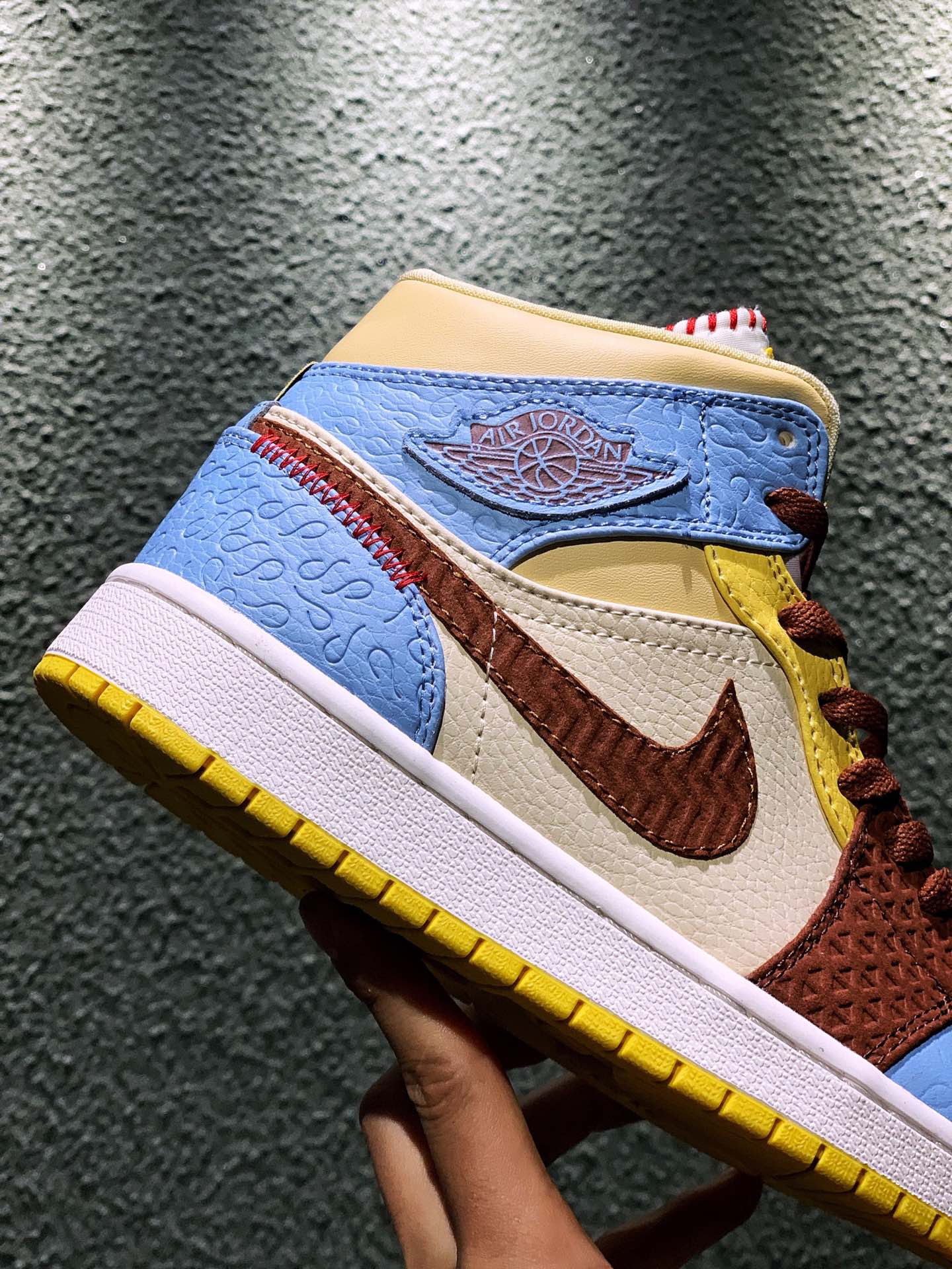 JORDAN 1 MID SE Maison Chateau Rouge Fearless - NeoLux