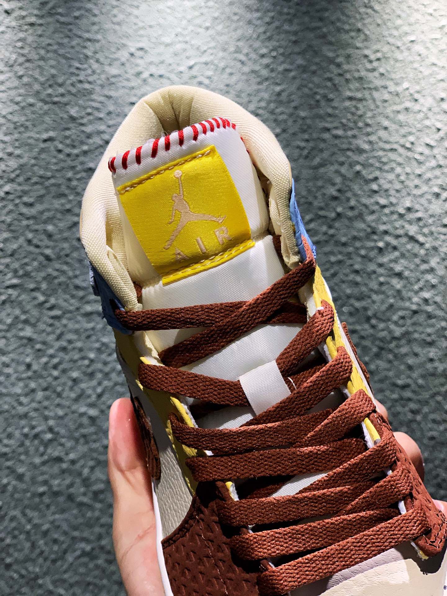 JORDAN 1 MID SE Maison Chateau Rouge Fearless - NeoLux