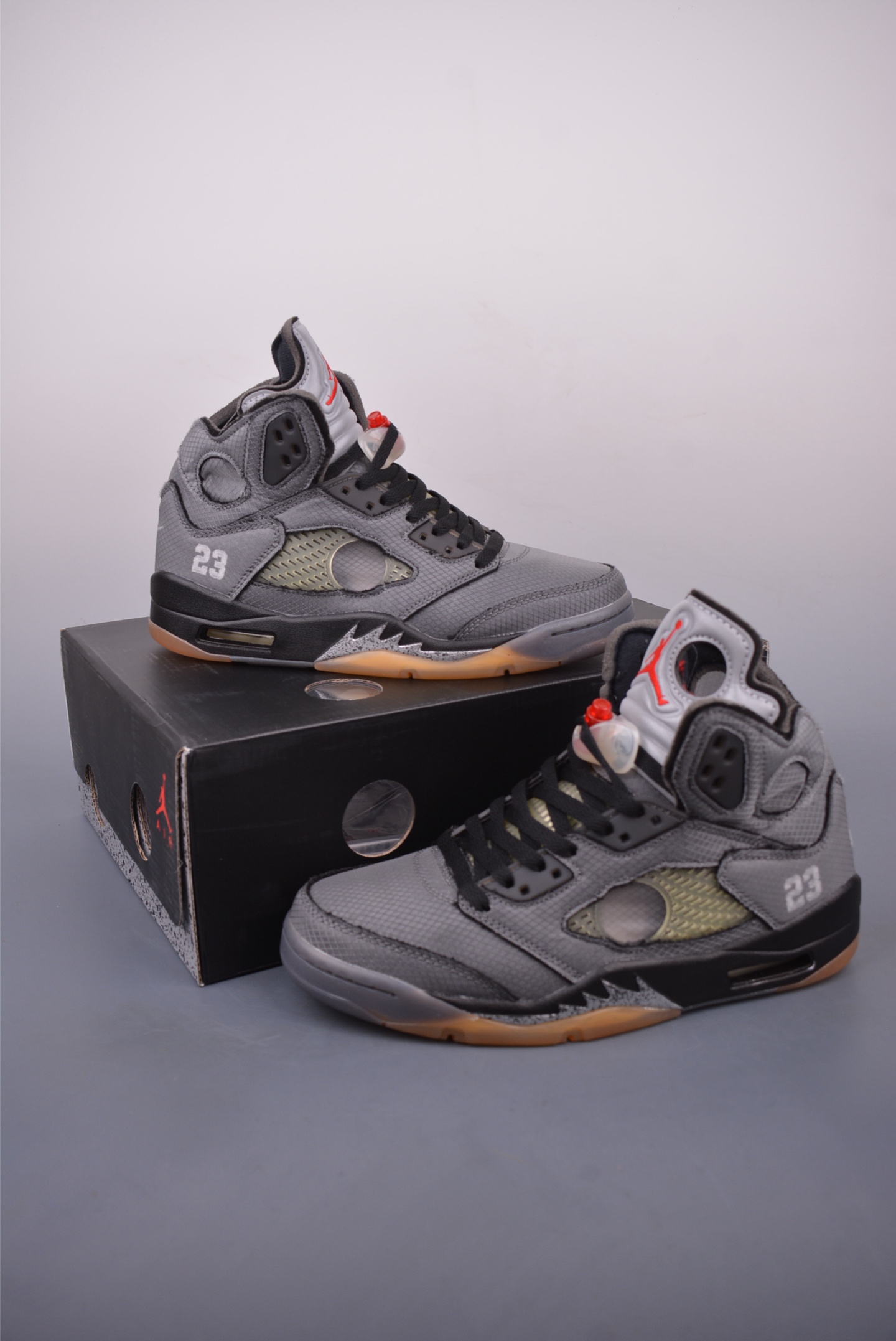 OFF-WHITE x Jordan Air Jordan 5  Retro SP - NeoLux