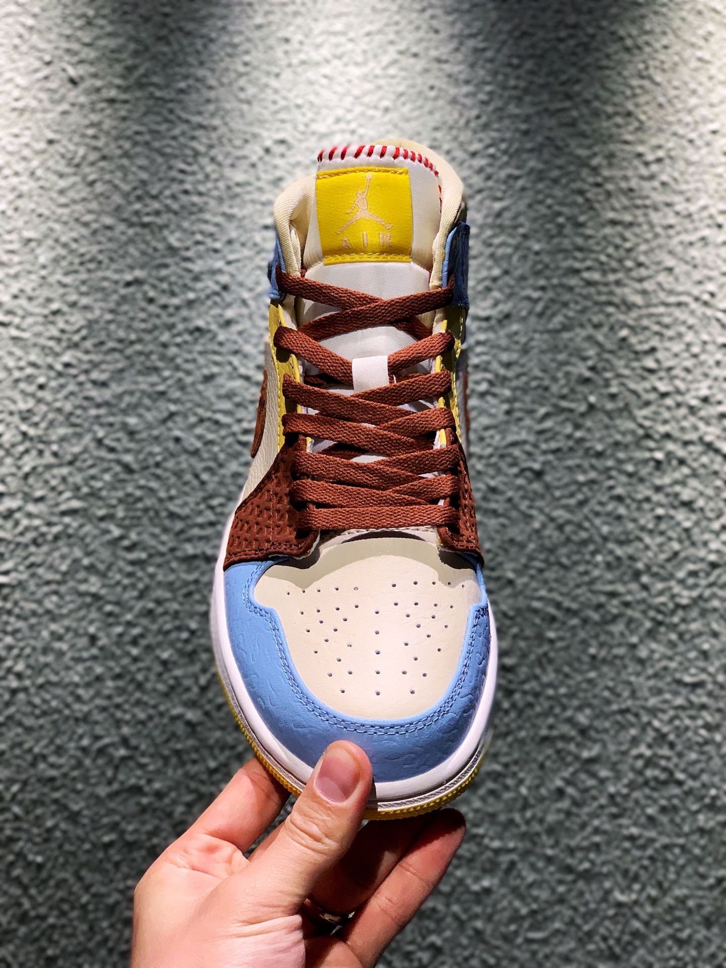 JORDAN 1 MID SE Maison Chateau Rouge Fearless - NeoLux