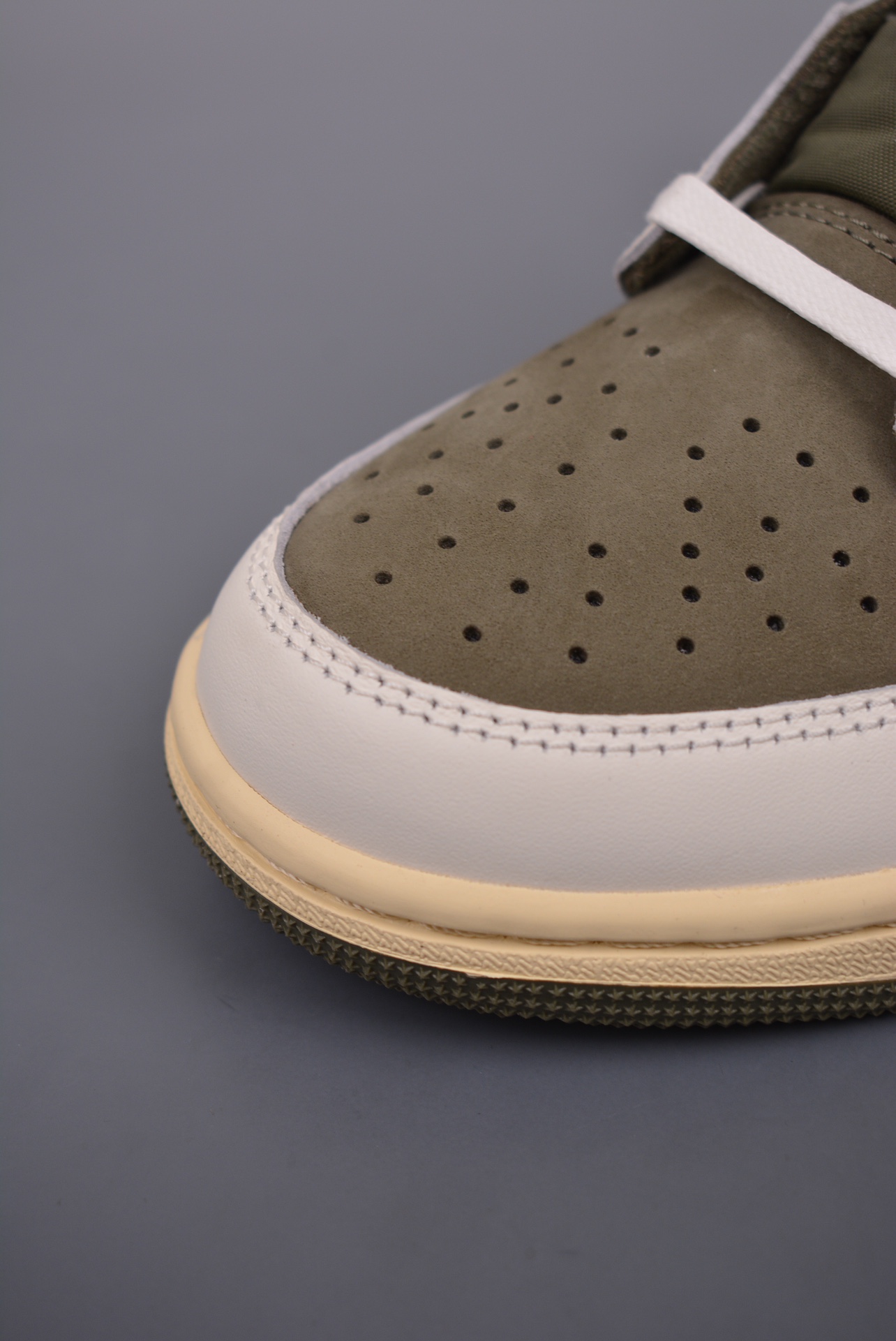 Travis Scott x Air Jordan 1 Low OG - NeoLux