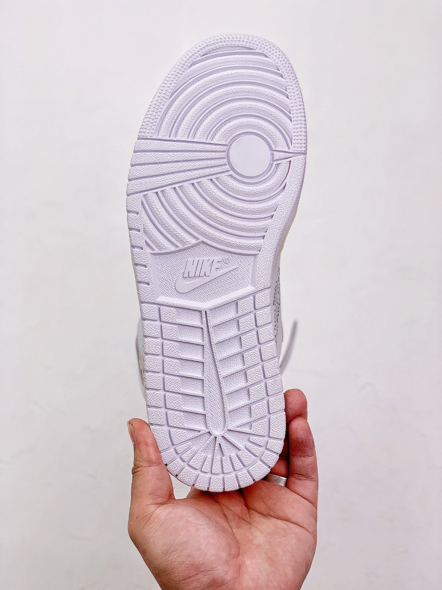 JORDAN 1 X OFF WHITE Euro Release - NeoLux