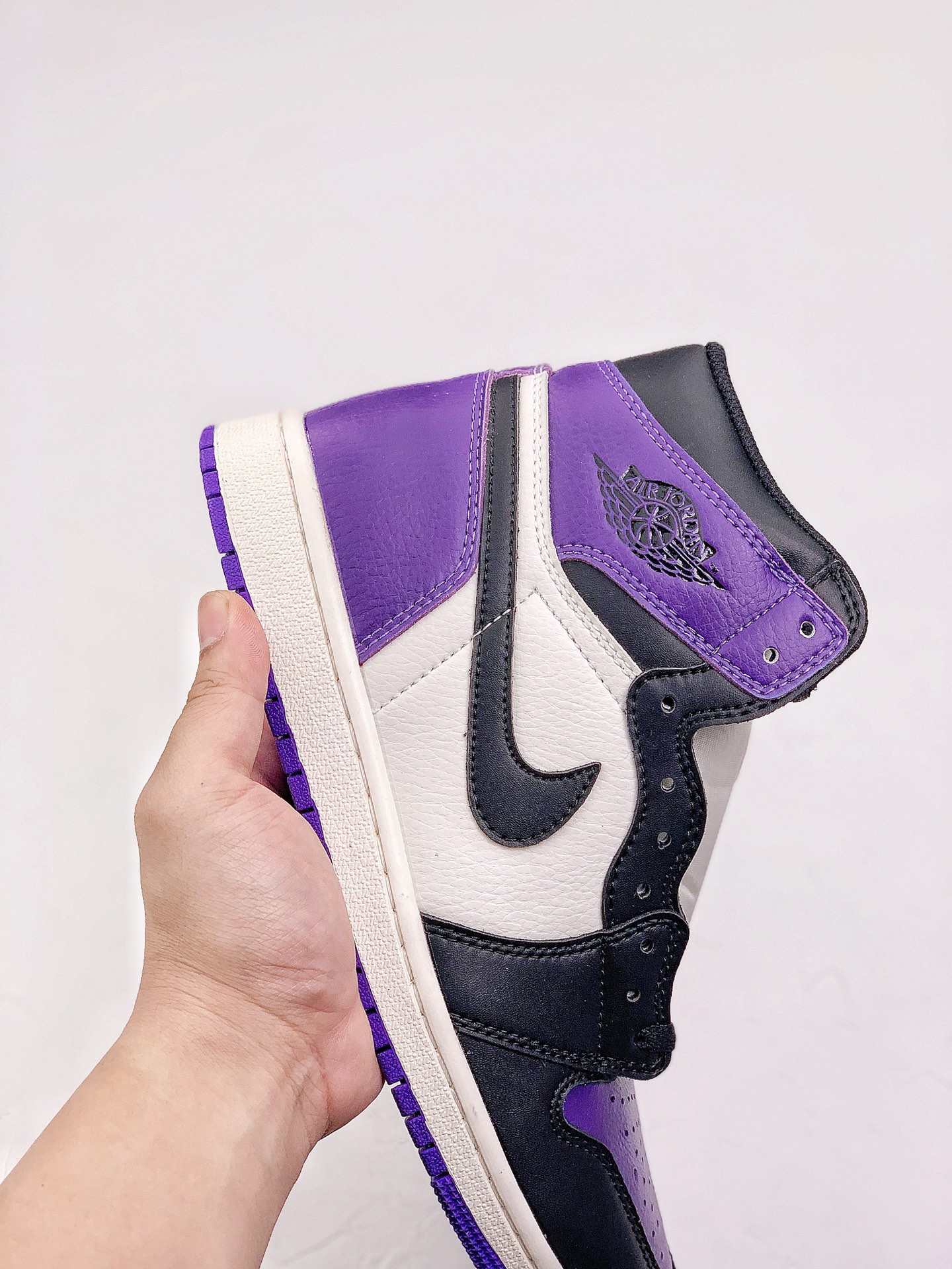 JORDAN 1 RETRO HIGH OG Royal Toe - NeoLux