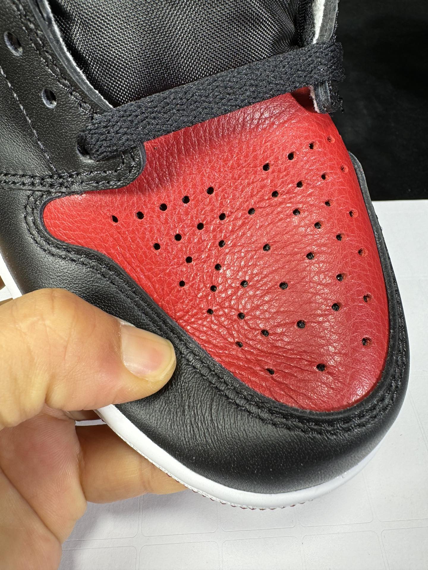 JORDAN 1 RETRO HIGH OG Banned - NeoLux