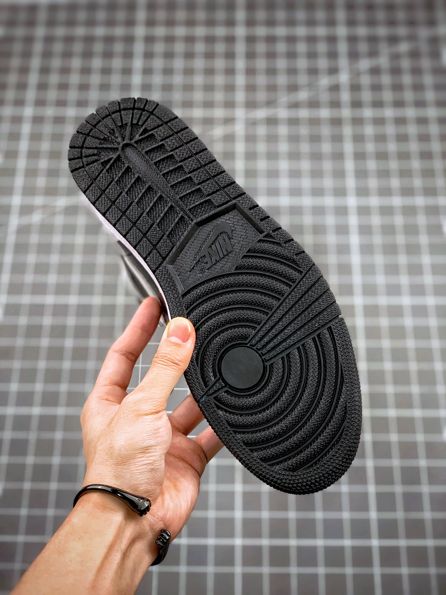 JORDAN 1 HIGH OG Shadow 2.0 - NeoLux