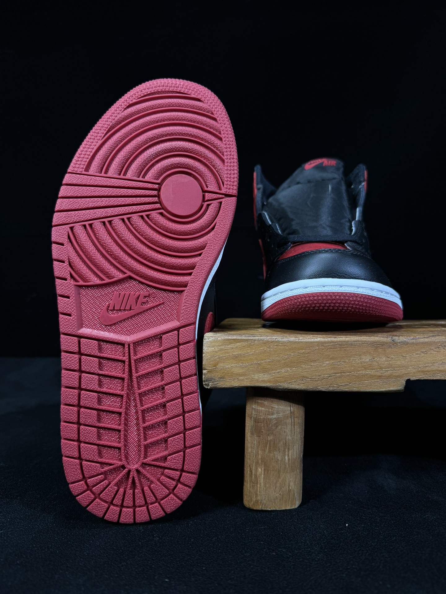 JORDAN 1 RETRO HIGH OG Banned - NeoLux