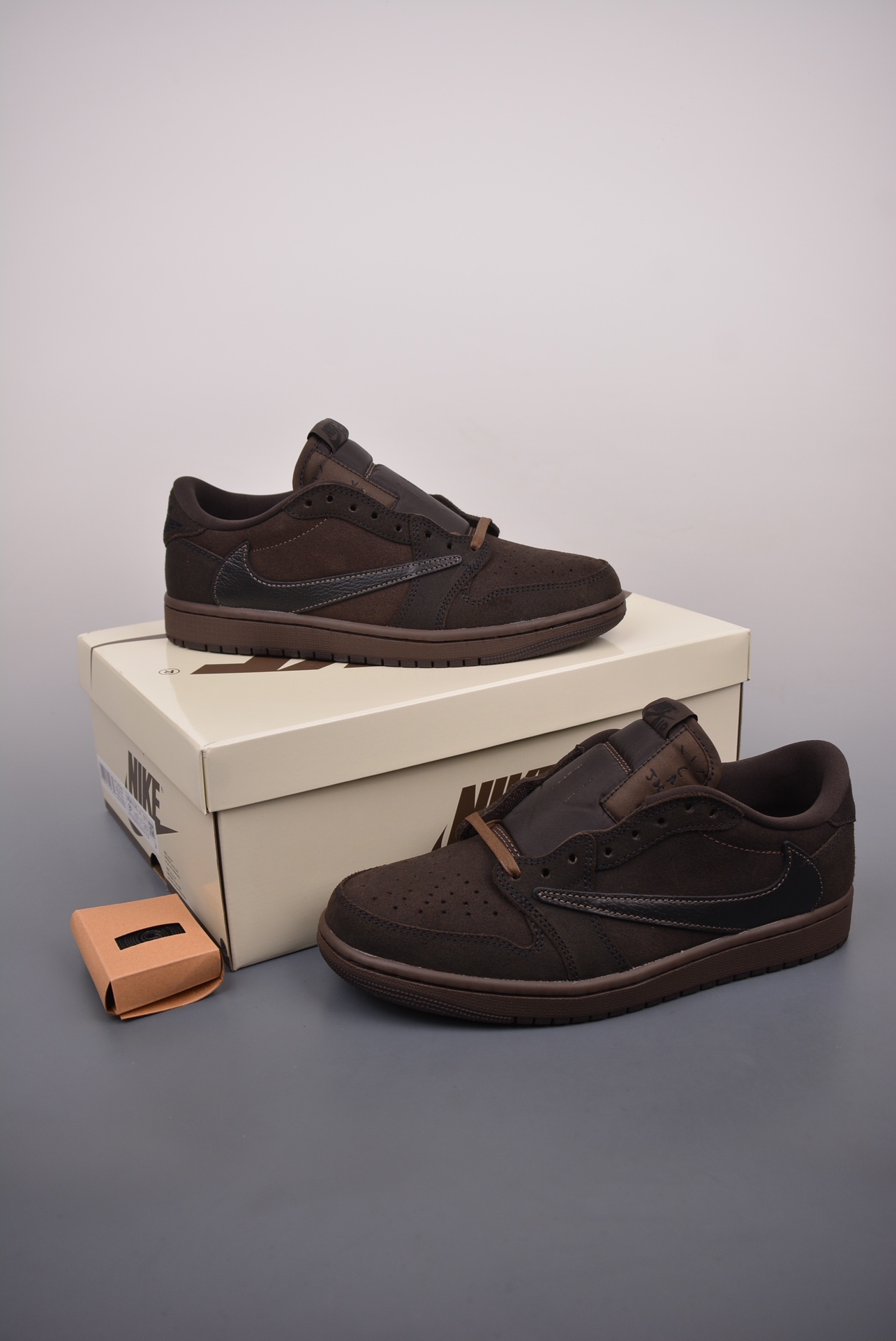 Travis Scott x Air Jordan 1 Low OG SP Velvet Brown - NeoLux