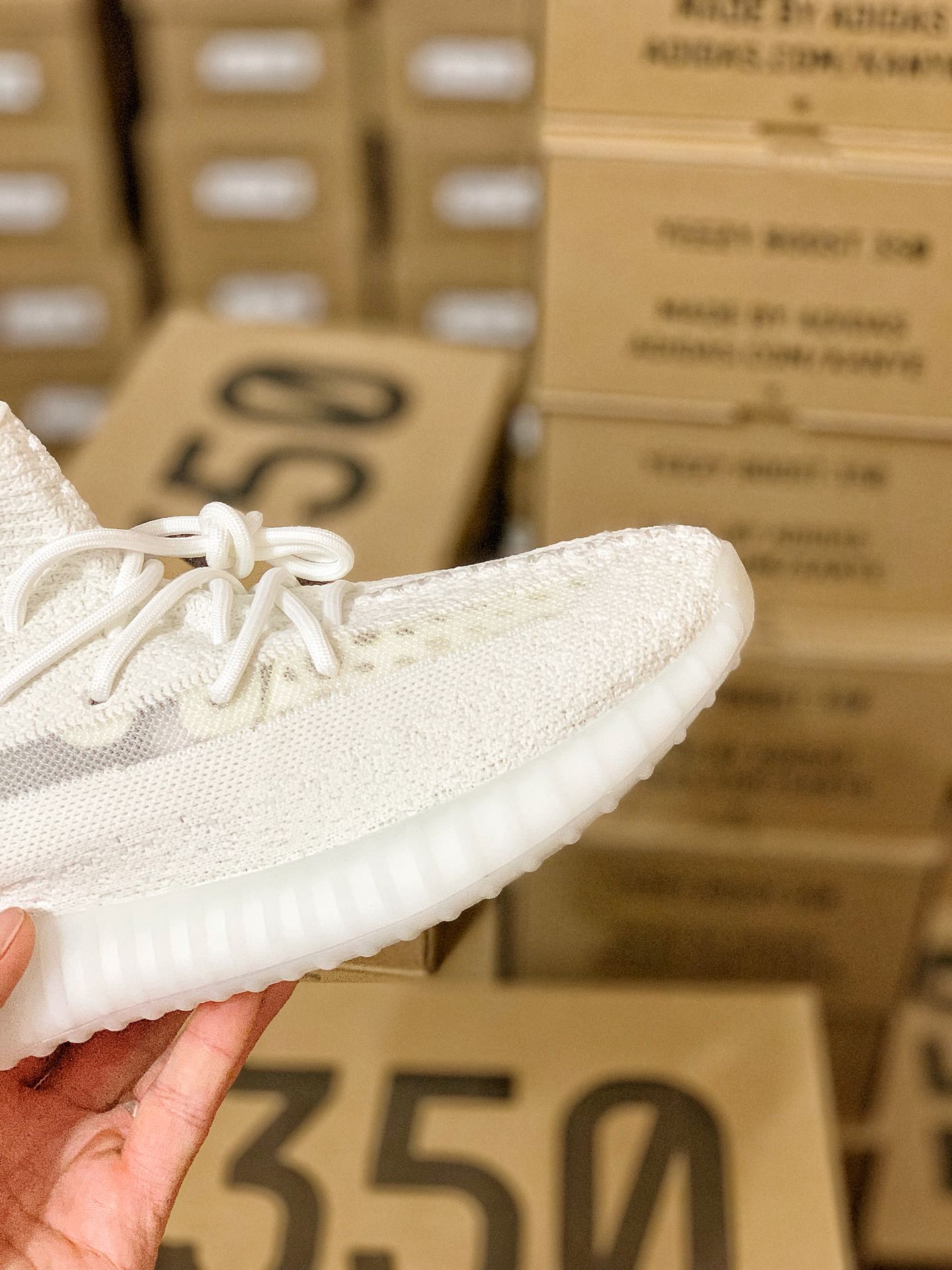 YEEZY BOOST 350 V2 Bone - NeoLux