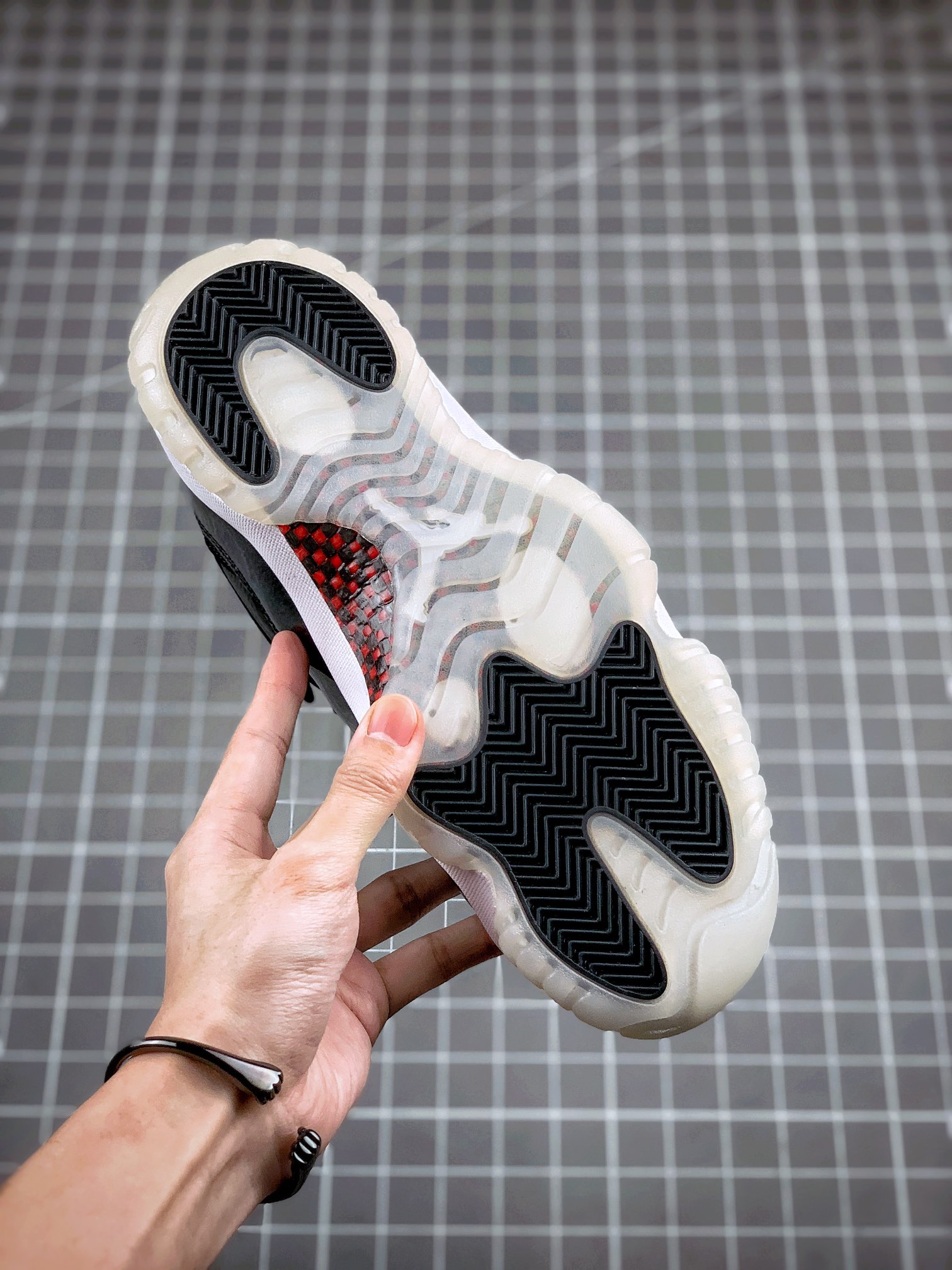 JORDAN 11 RETRO LOW 72 10 - NeoLux