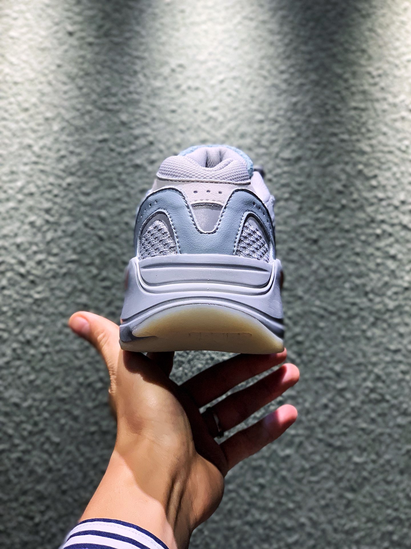 YEEZY BOOST 700 V2 Inertia - NeoLux